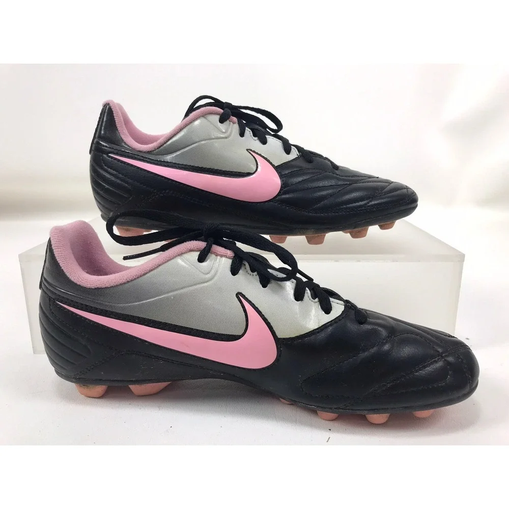 Nike Soccer Cleats Athletic Shoes Black‎ Pink Gray 442072-061 Girls Size 5.5Y